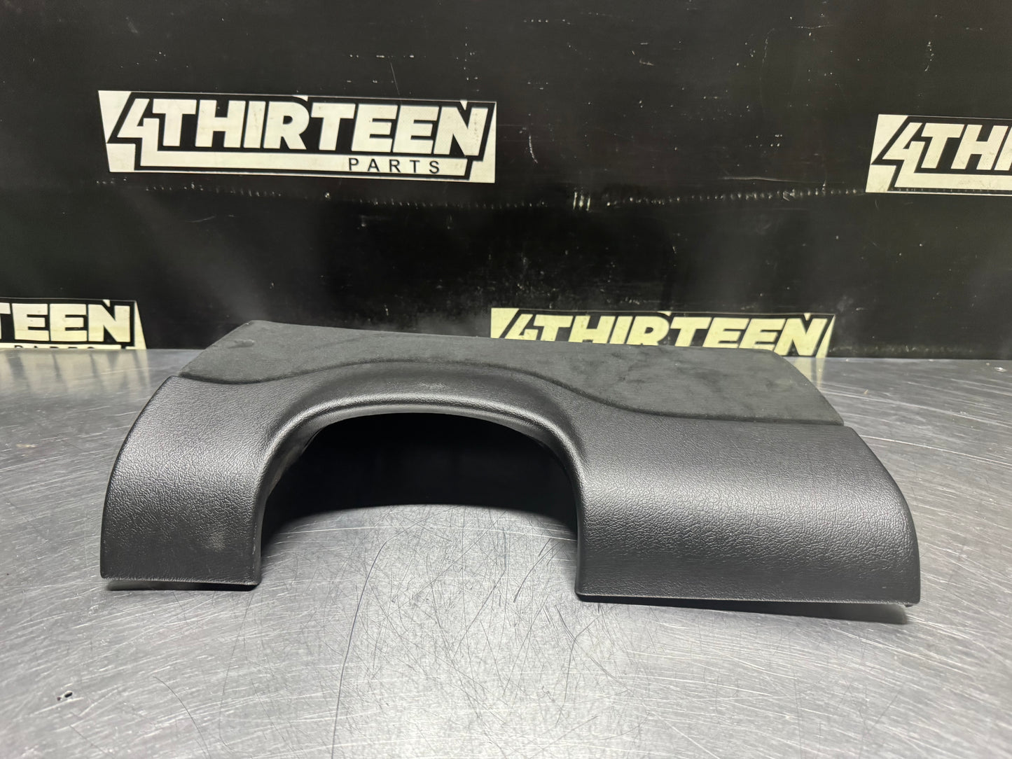04 - 06 PONTIAC GTO KNEE BOLSTER BLCK OEM 92123170 #N687