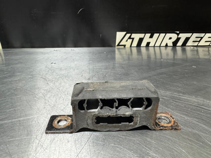1997-2004 C5 CORVETTE REAR RUBBER EXHAUST HANGER #N166