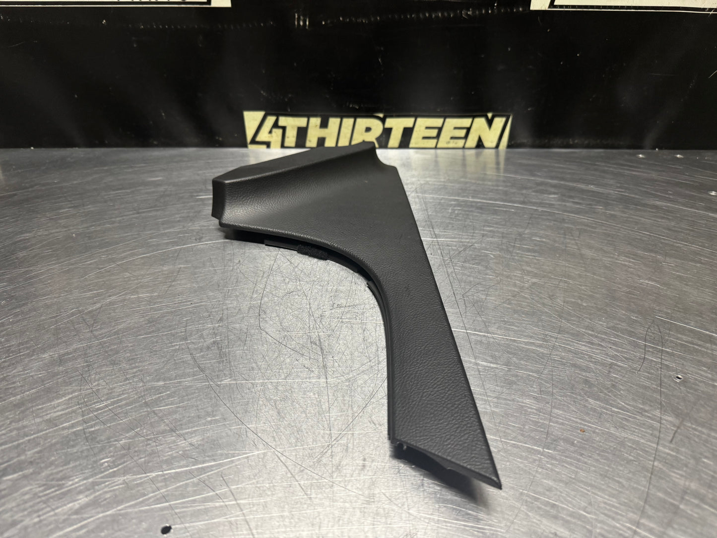 05-13 C6 CORVETTE RH PASSENGER FLOOR CONSOLE TRIM COVER PANEL 25897879 OEM #N597