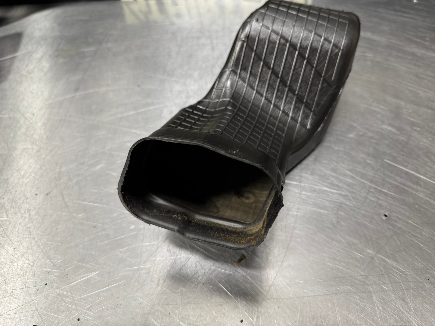 04-06 GTO AIR VENT BUNDLE #N745