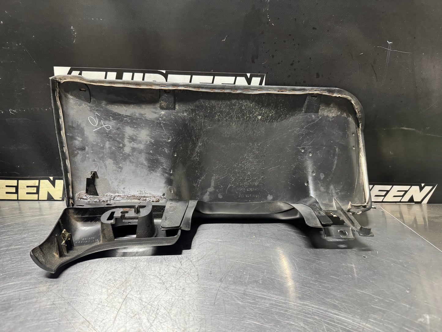 1997 - 2004 CORVETTE C5 OEM KNEE BOLSTER 10281976 OEM #N94