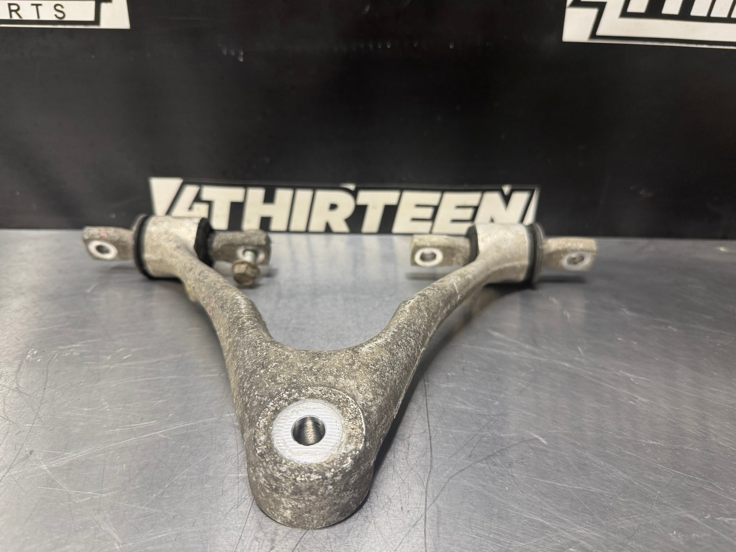 1997 - 2004 C5 CORVETTE RIGHT FRONT UPPER CONTROL ARM USED OEM #L313