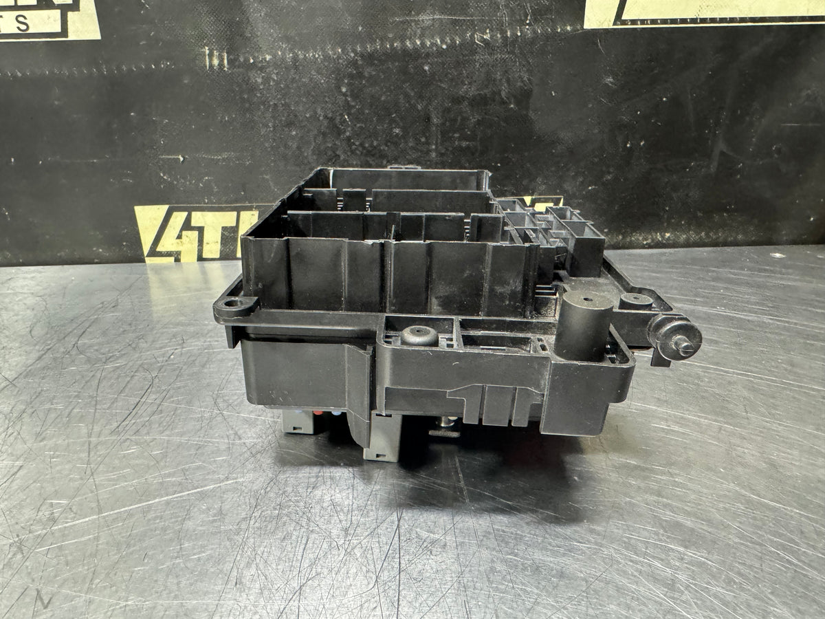 03-05 CHEVY SILVERADO GMC SIERRA 2500 ENGINE BAY FUSE BOX 15115615-02 OEM #N971