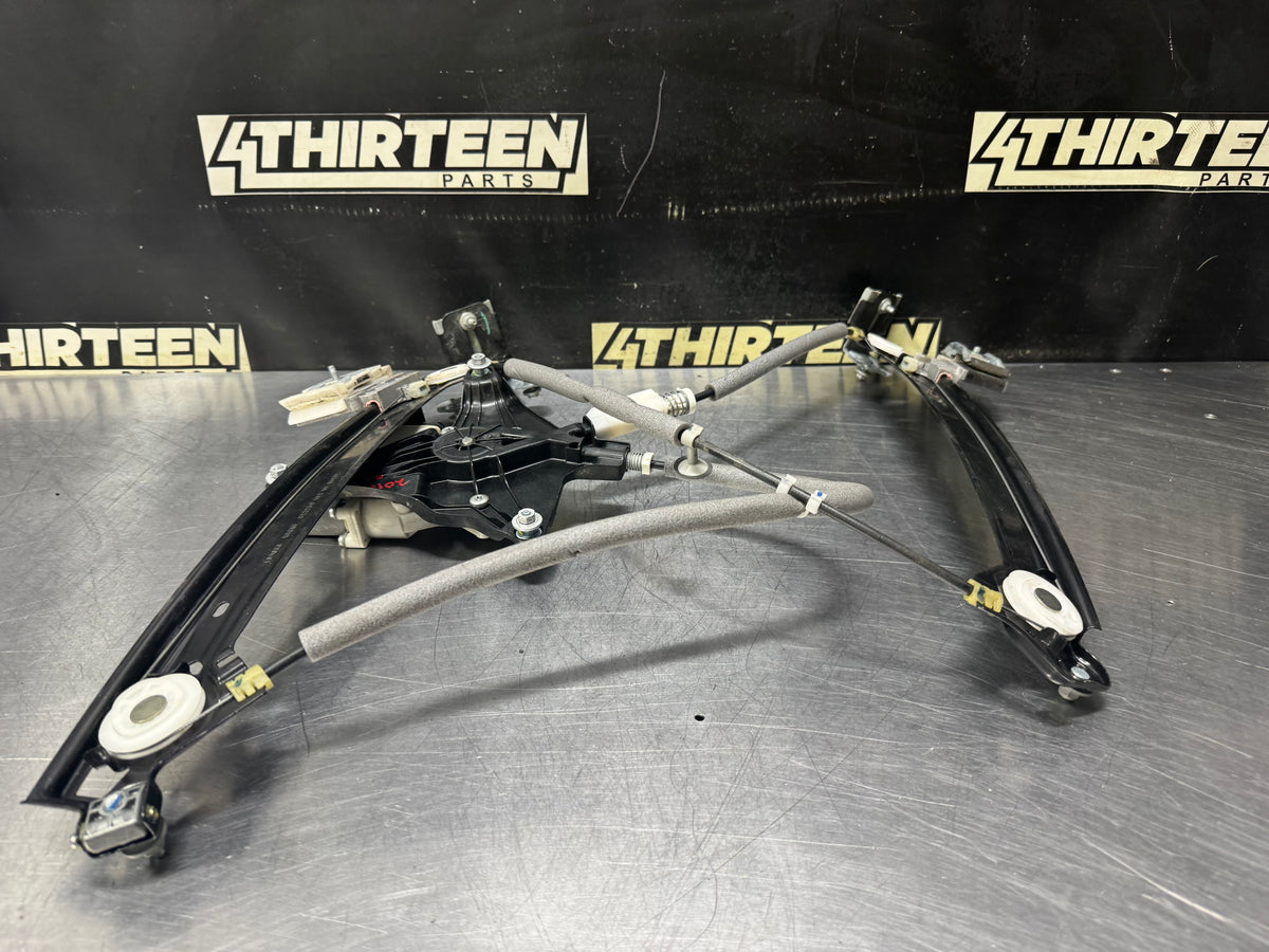 2015 FORD MUSTANG LH DRIVER SIDE WINDOW MOTOR REGULATOR ASSEMBLY OEM #V54