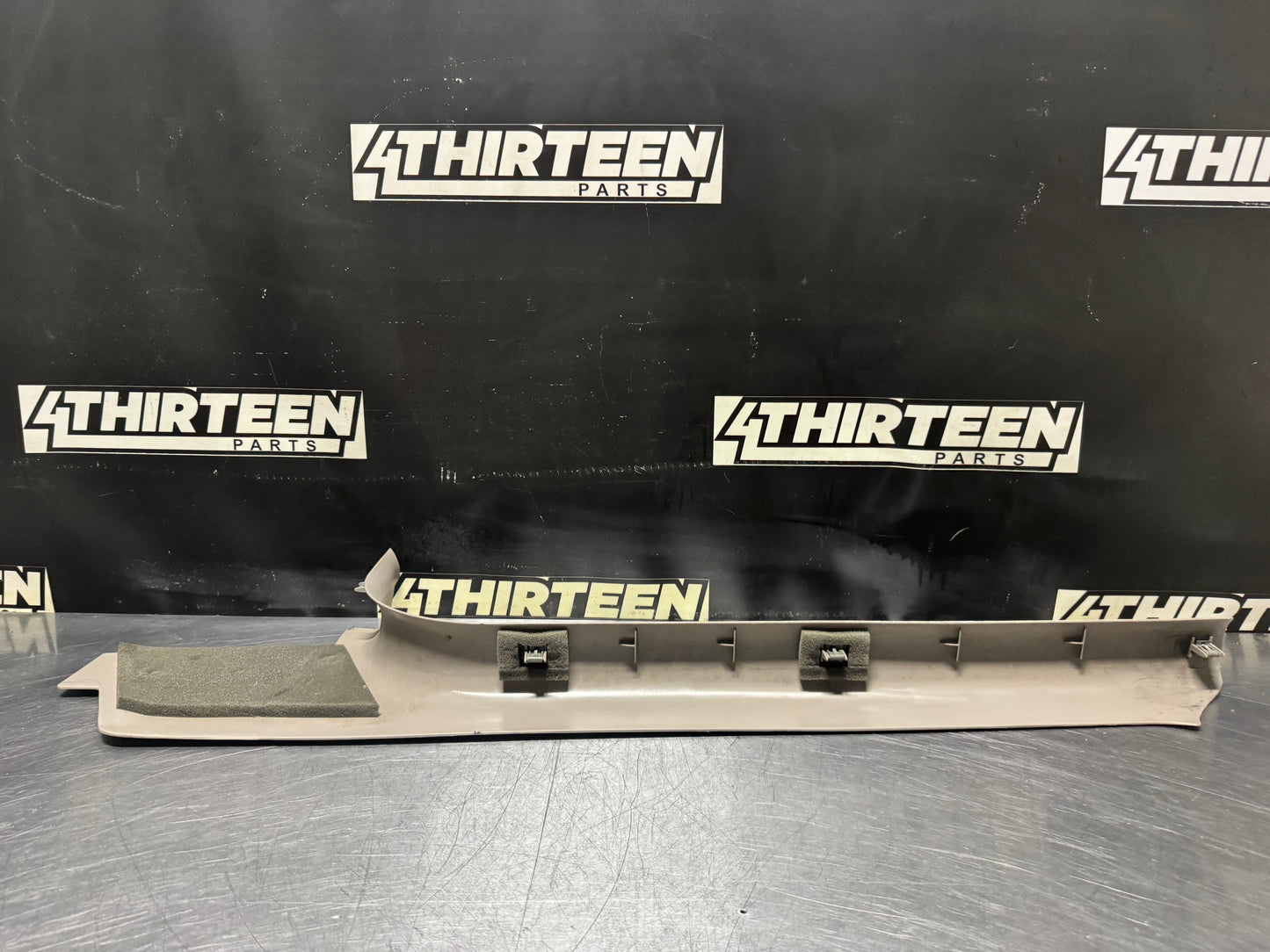 1997-2004 C5 CORVETTE DRIVER SIDE DOOR SILL KICK PANEL LH SHALE 10247091 #N404