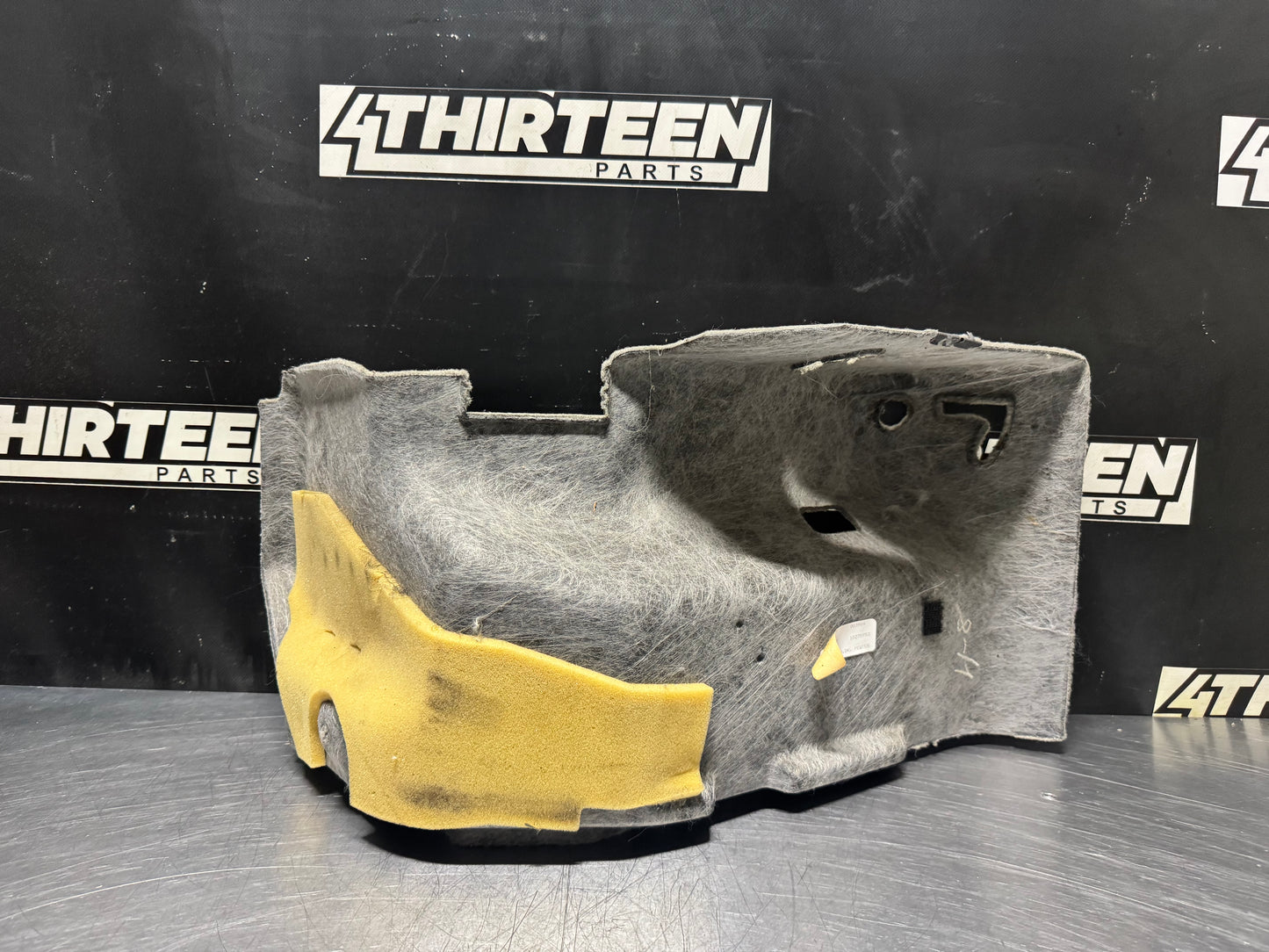 97-04 C5 CORVETTE LH DRIVER REAR TRUNK CARGO CARPET 10275953 OEM #N471
