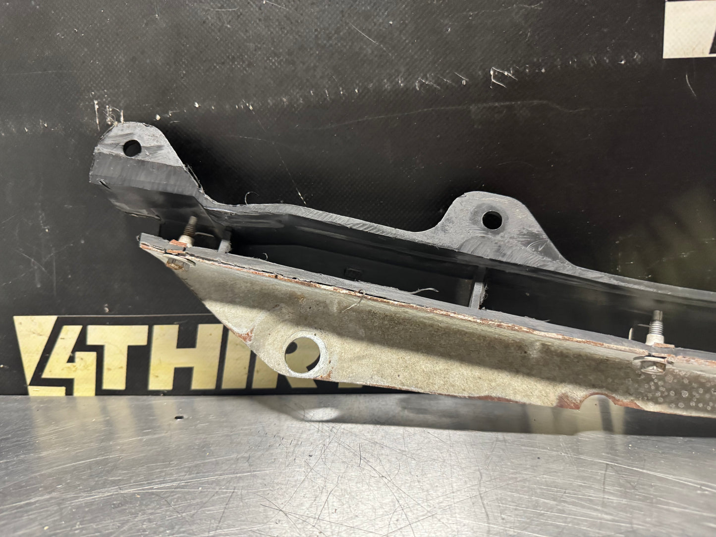 1997-2004 C5 CORVETTE USED OEM FRONT BUMPER FASCIA RETAINER 10256973 #N104