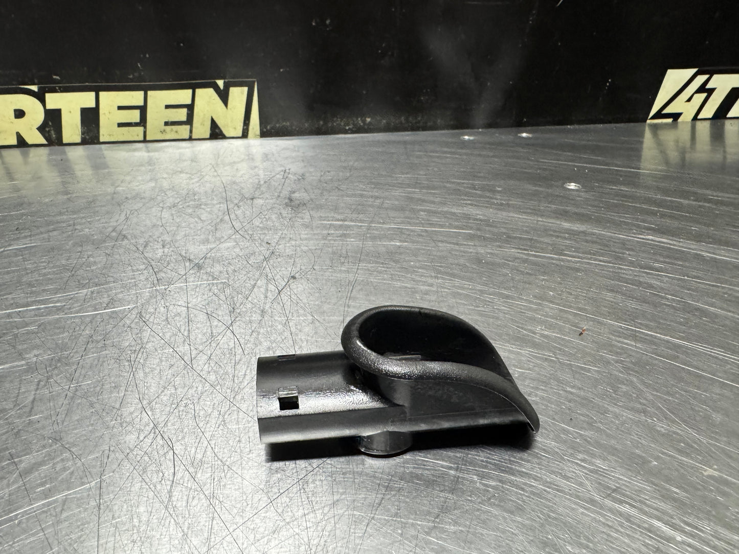 04-06 PONTIAC GTO OEM LH RH INTERIOR DOOR LOCK KNOB PULL OEM 92056808 #N776