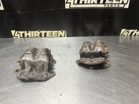 98-02 CHEVROLET CAMARO LS1 MOTOR MOUNT CORE PAIR OEM #N314