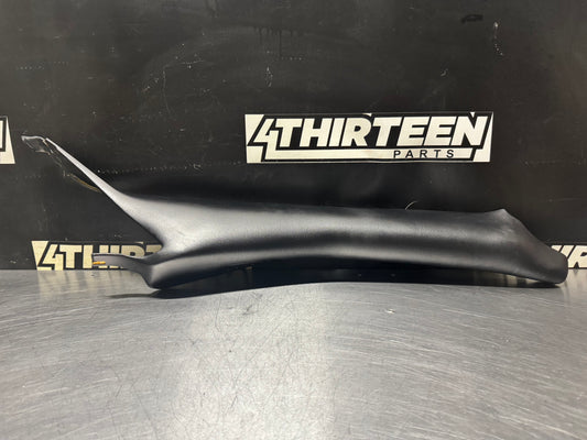 1997-2004 C5 CORVETTE RH PASSENGER FRONT A PILLAR TRIM EBONY OEM #N263