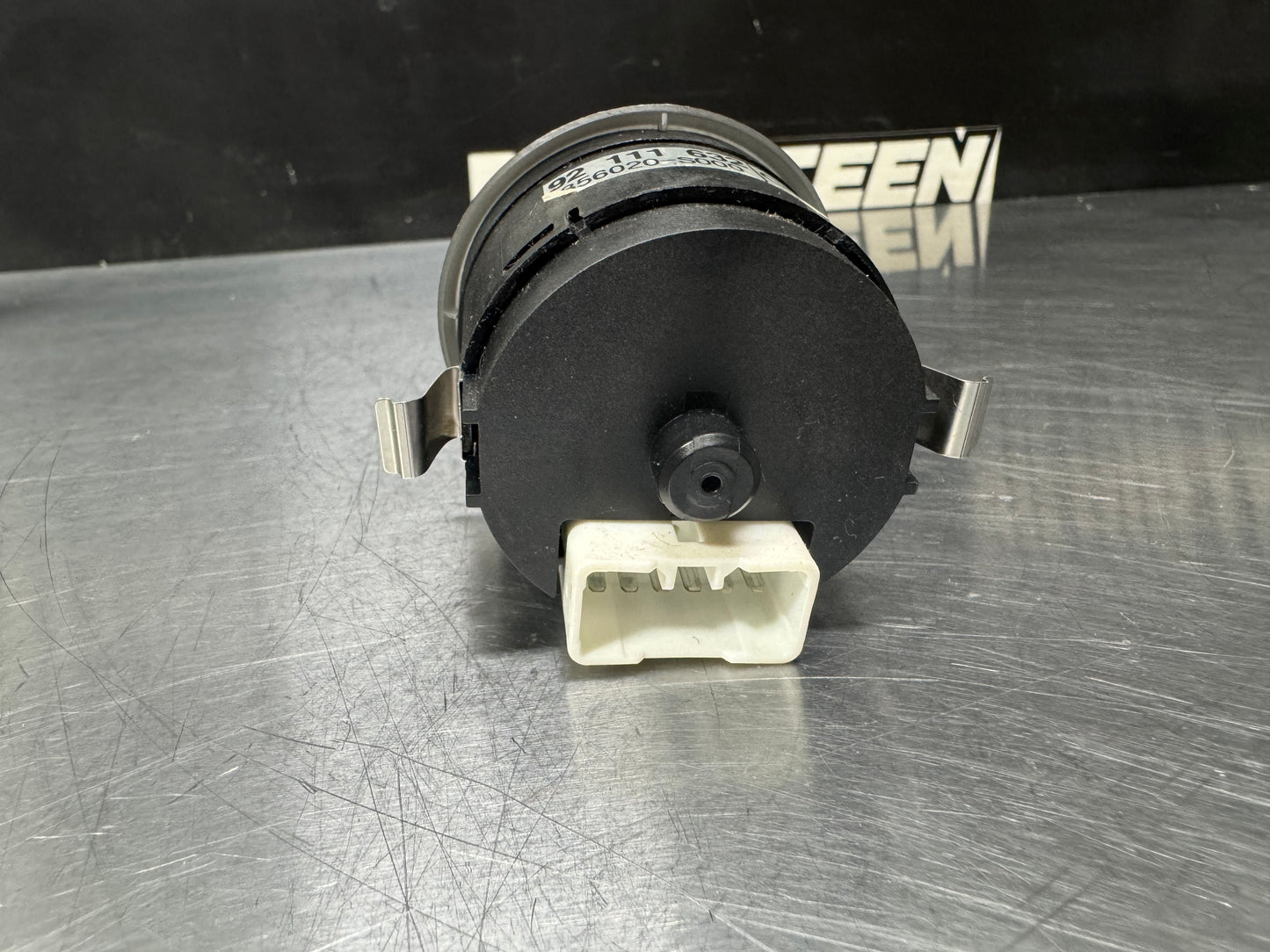 04-06 PONTIAC GTO HEADLIGHT SWITCH OEM 92111632 #L392
