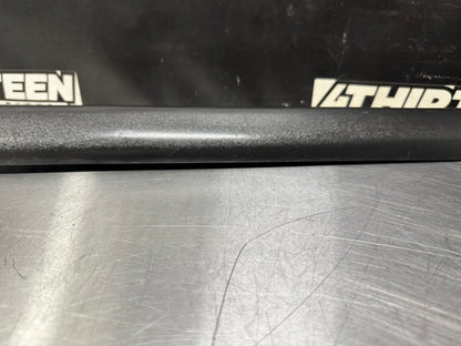97-04 C5 CORVETTE PASSENGER SIDE DOOR SILL KICK PANEL RH BLK OEM 10247092 #L461