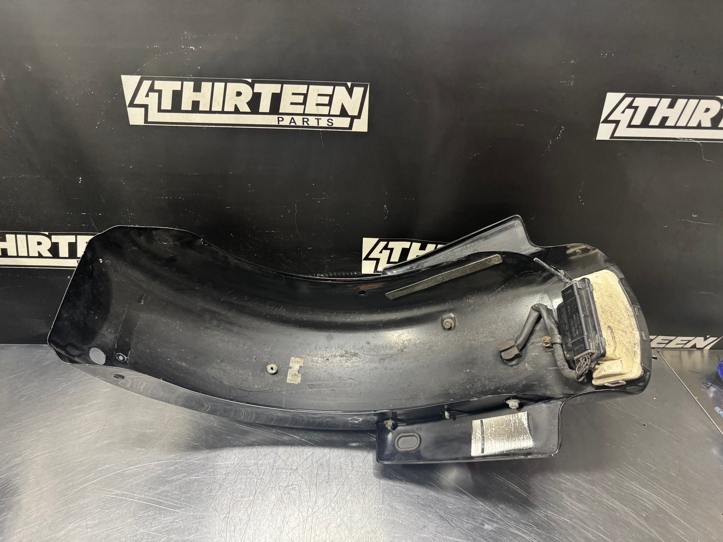 2010 HARLEY DAVIDSON STREET GLIDE REAR FENDER W/ LIGHTS OEM #N335
