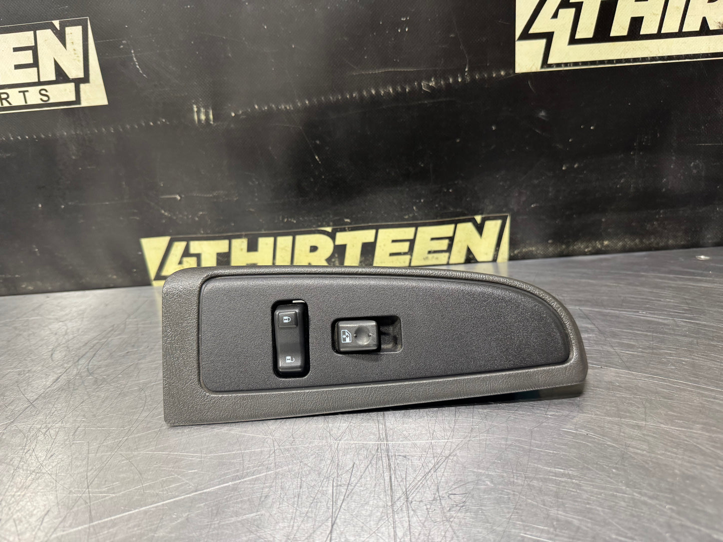 03-07 CHEVY SILVERADO 1500 RH PASSENGER WINDOW SWITCH 15109674 OEM #N899