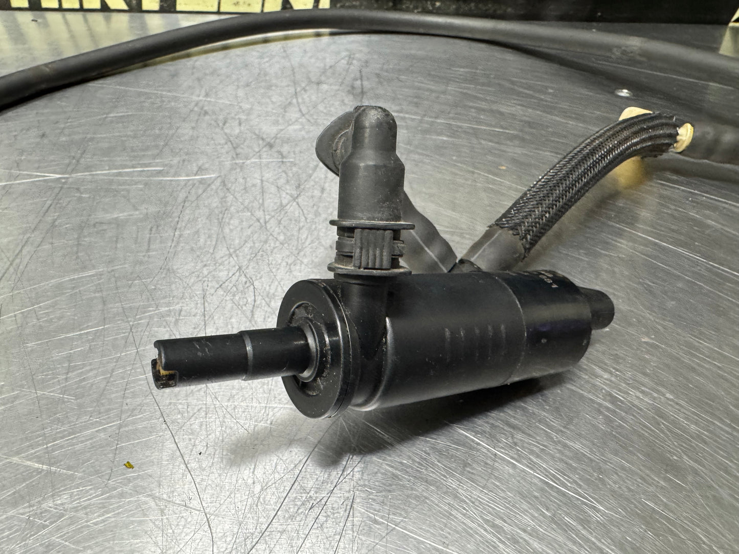 2006 VW GOLF HEADLIGHT WASHER PUMP W/ HOSE/PIPES OEM #N892