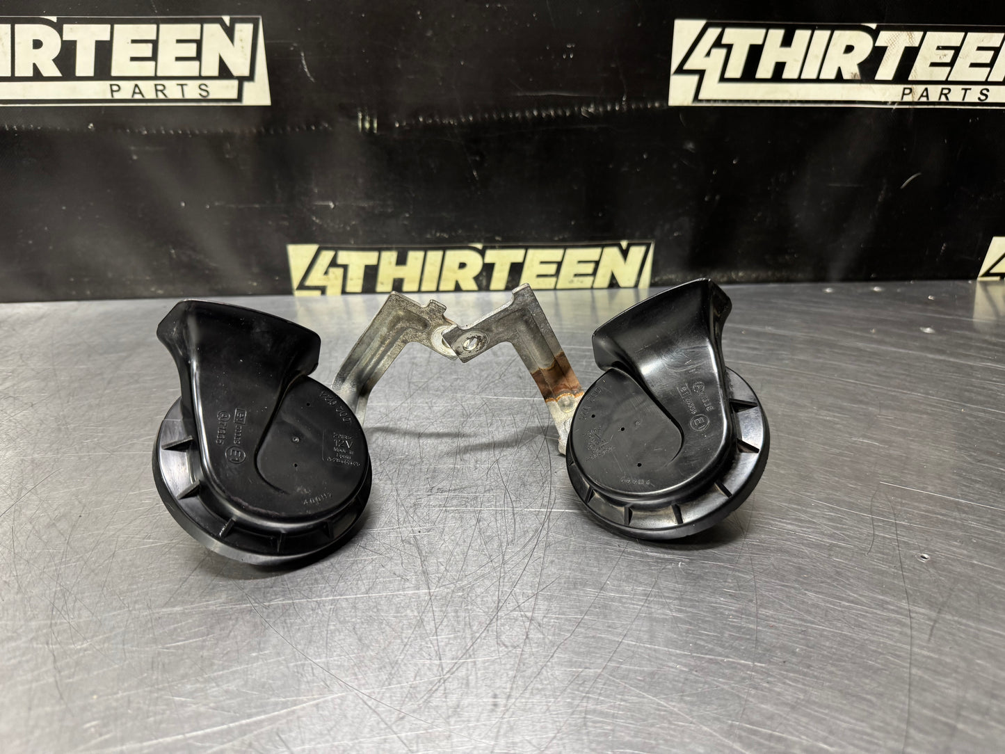 04-06 PONTIAC GTO HORN SET OEM #N704