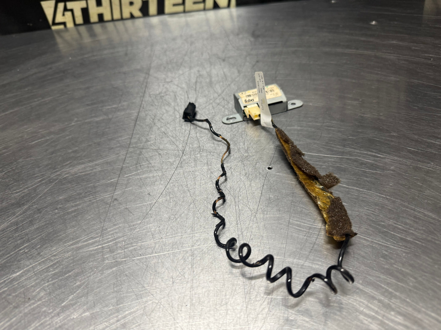 97-04 C5 CORVETTE RADIO ANTENNA BUFFER MODULE 09351701 OEM #N368