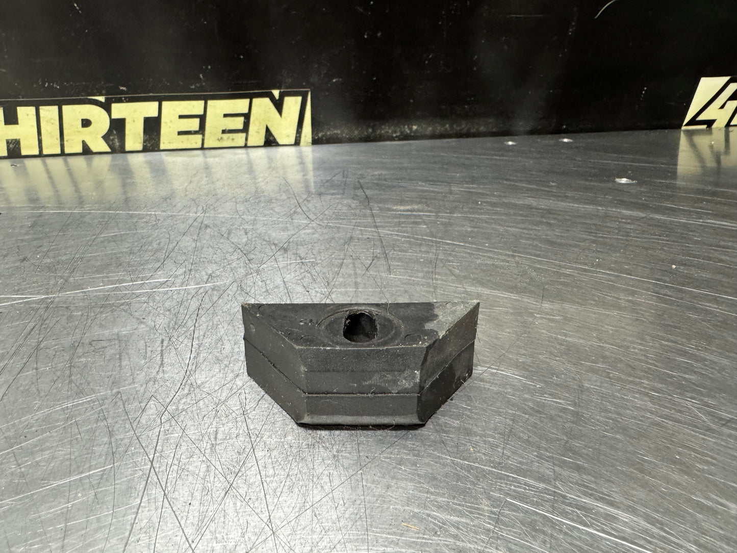 97-04 C5 CORVETTE BATTERY TIE DOWN CLAMP OEM #N884