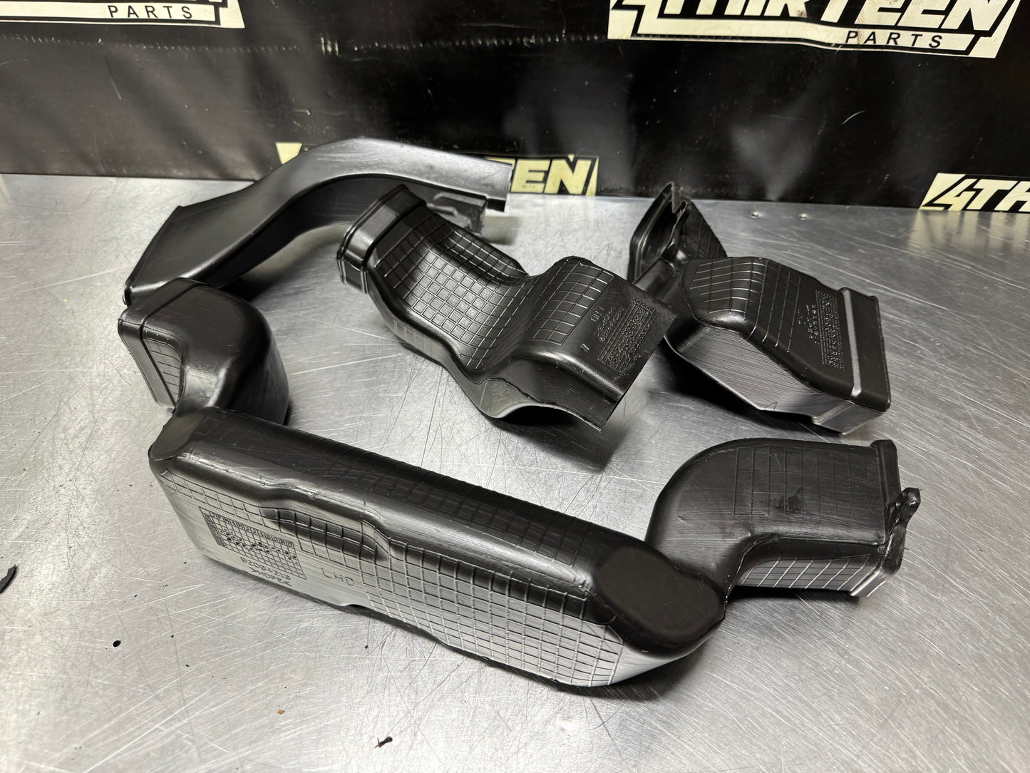 04-06 GTO AIR VENT BUNDLE #N745