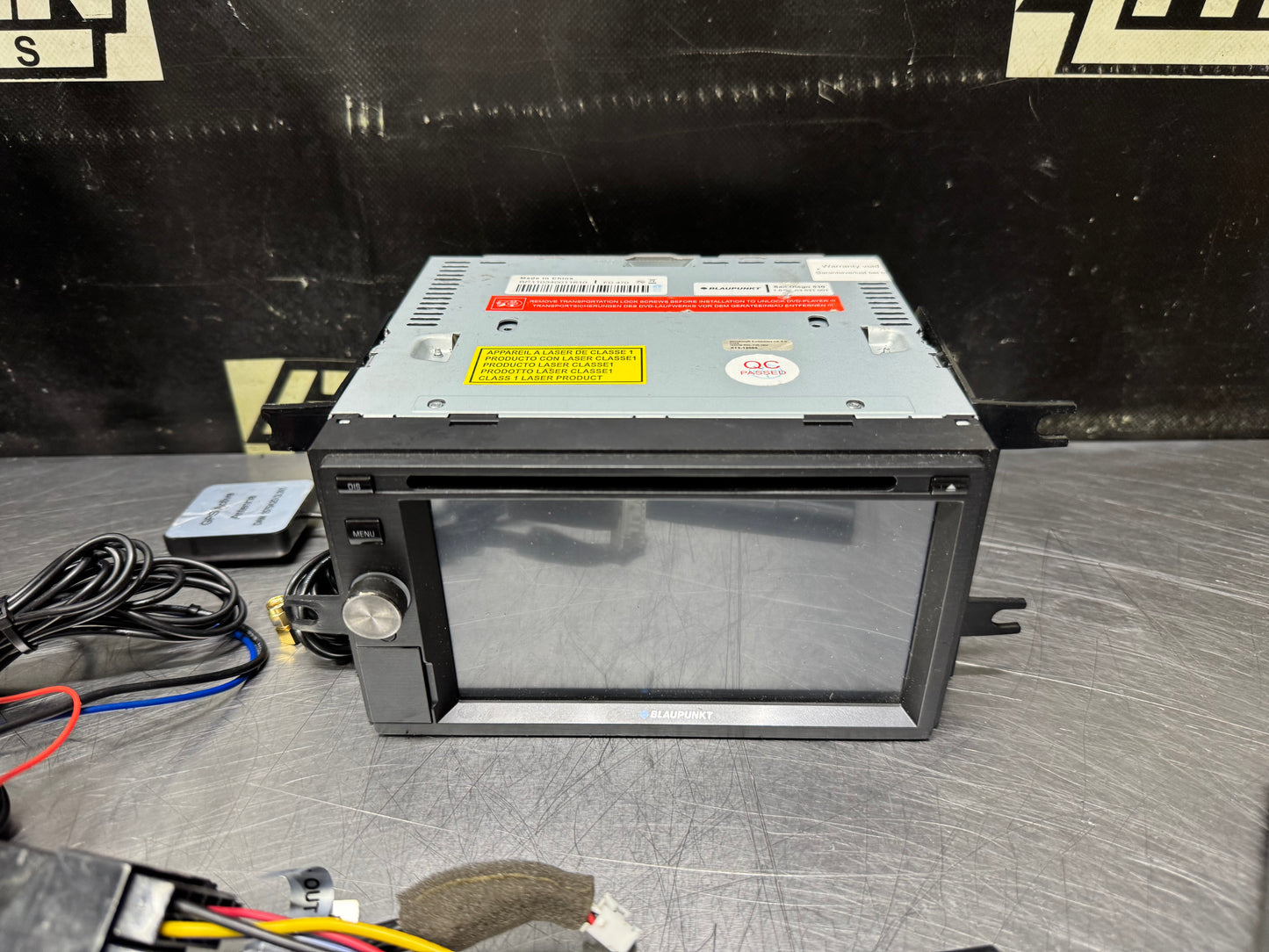 99-06 SILVERADO BLAHPUNKT SAN DIEGO 530 DOUBLE DIN RADIO #N842