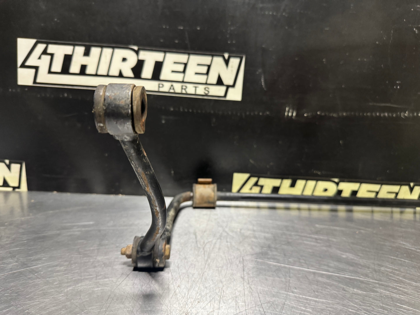04-06 PONTIAC GTO REAR STABILIZER SWAY BAR W/ END LINKS 92048231 OEM #N539
