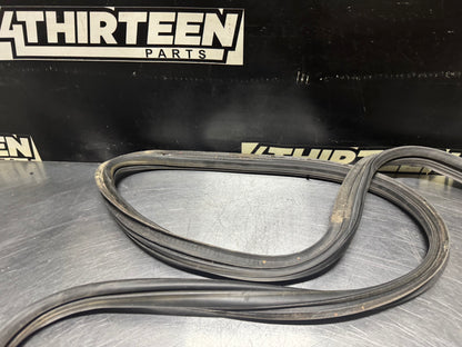 04-06 PONTIAC GTO TRUNK SEAL WEATHER STRIP OEM #N406