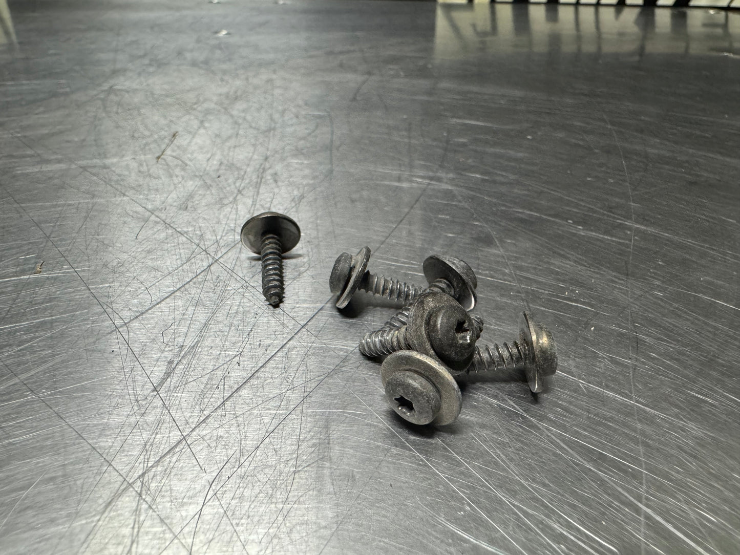 1997-2004 CORVETTE C5 FENDER T15 HARDWARE #N144
