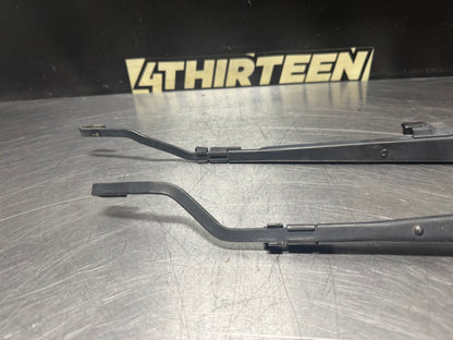 97-04 C5 CORVETTE WIPER ARM SET OEM #N353
