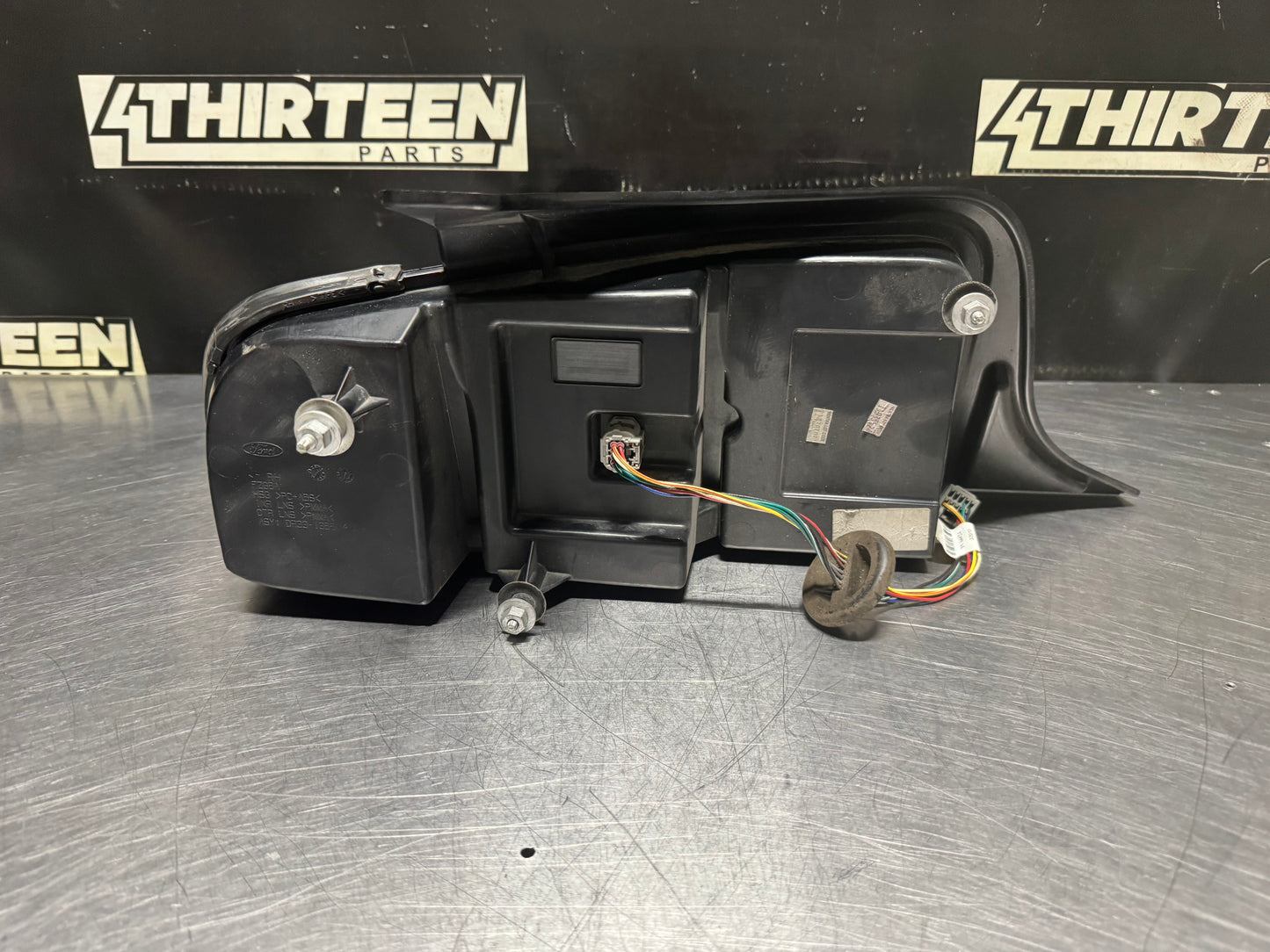 13-14 FORD MUSTANG LED RH PASSENGER TAIL LIGHT DR33-13B504-AG OEM #N680