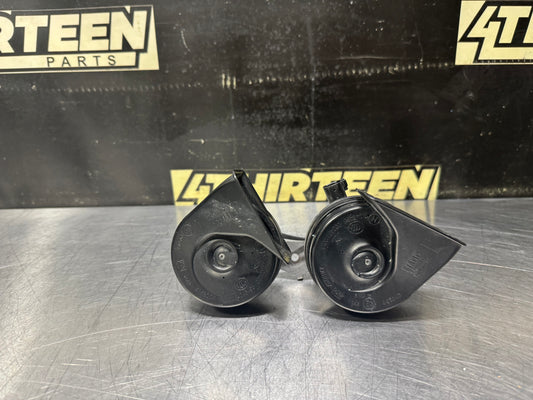 2015 FORD MUSTANG GT FACTORY DUAL HORNS WITH BRACKET OEM #V11