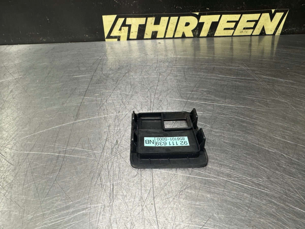 04-06 PONTIAC GTO TRACTION CONTROL SWITCH BEZEL 92111639 OEM #N946