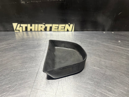 04-06 PONTIAC GTO CENTER CONSOLE RUBBER TRAY LINER #N411