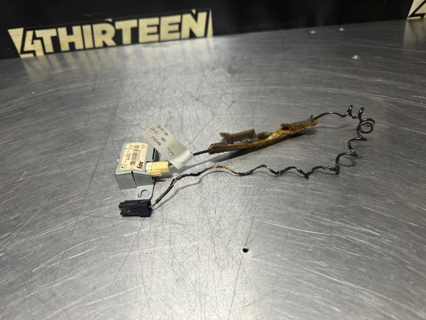 97-04 C5 CORVETTE RADIO ANTENNA BUFFER MODULE 09351701 OEM #N368