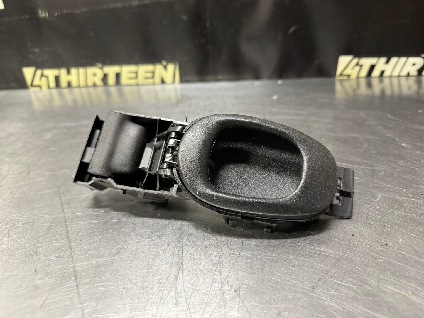 1997–2004 CORVETTE C5 INTERIOR RH PASSENGER DOOR HANDLE #N828