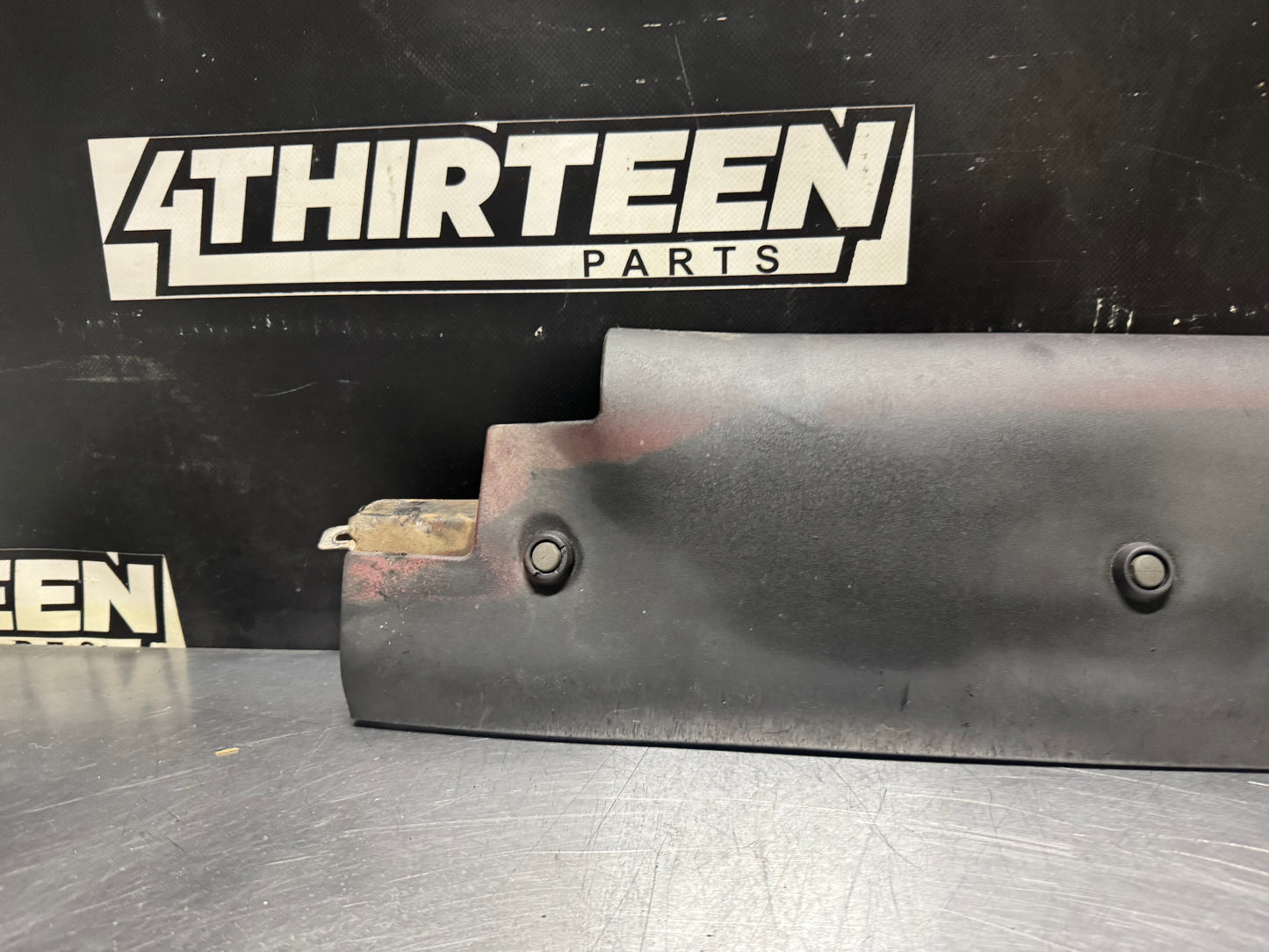 97-04 C5 CORVETTE LOWER CENTER AIR DEFLECTOR ASSEMBLY 10401458 OEM #N287
