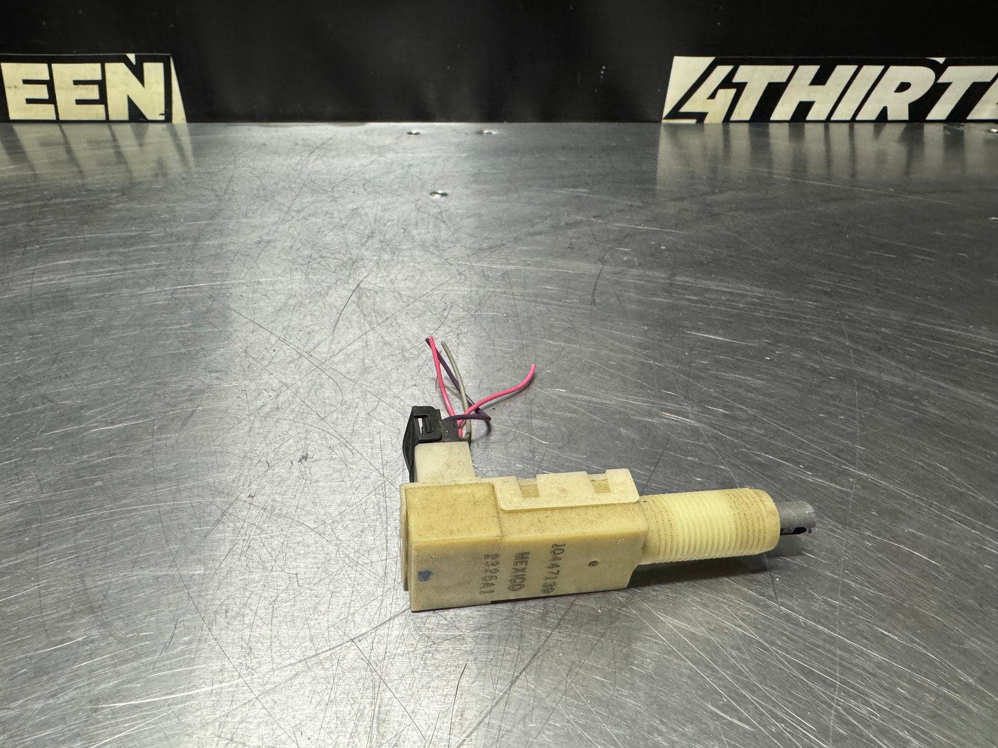 97-04 C5 CORVETTE BRAKE LIGHT SWITCH 10447139 OEM #N145