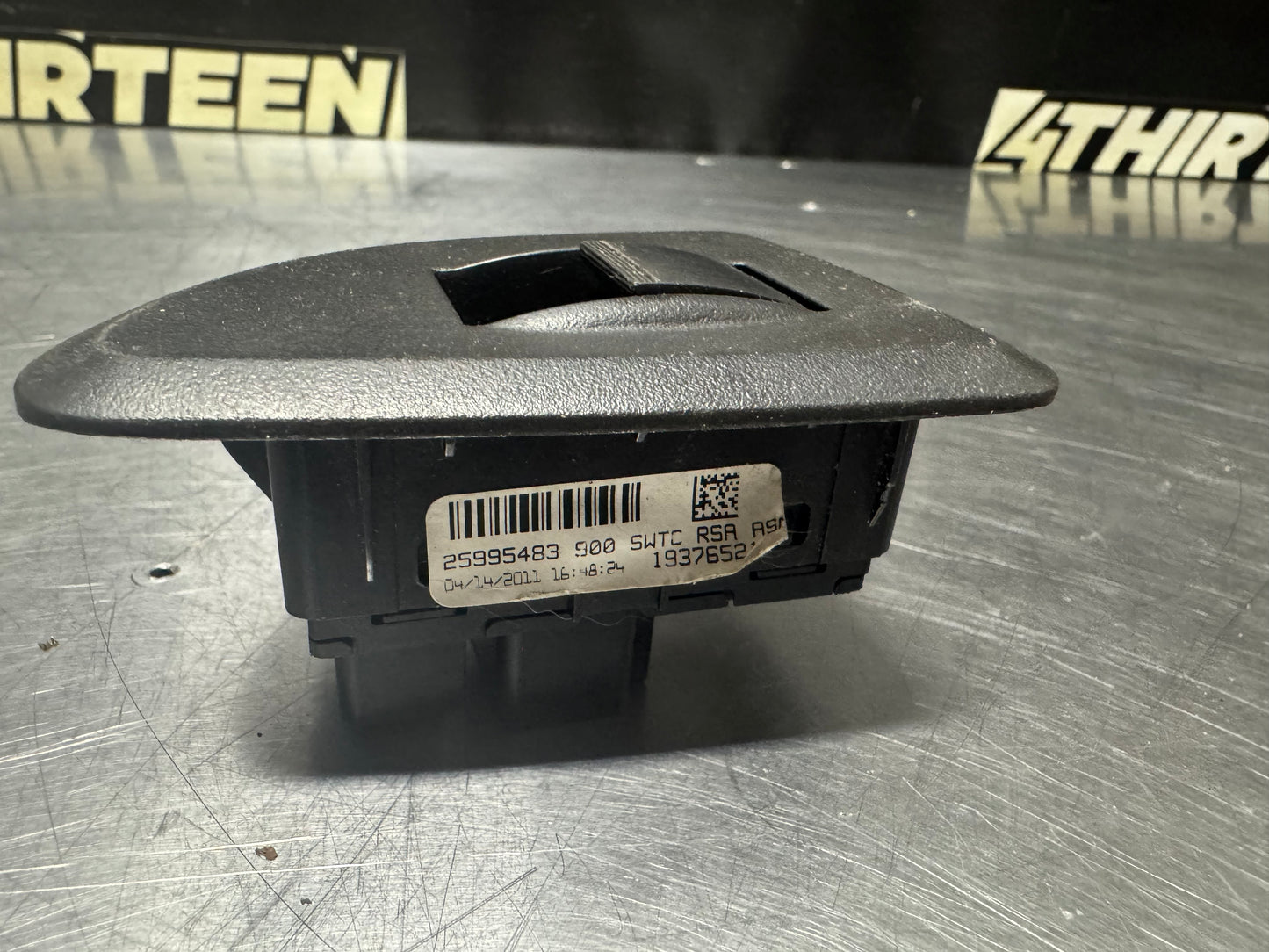 07-13 CHEVY SILVERADO LH DRIVER REAR WINDOW SWITCH 25995483 OEM #N359