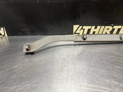 04-06 PONTIAC GTO UPPER REAR CENTER BUMPER BRACKET 92049262 OEM #N400