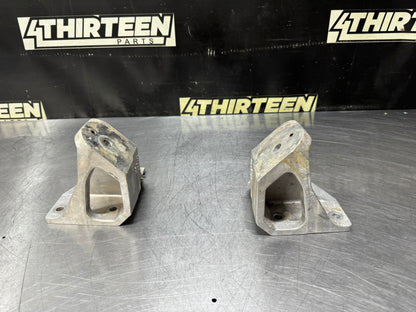1997 - 2004 CORVETTE C5 OEM MOTOR MOUNT PEDESTALS 10260642 10260643 #N823