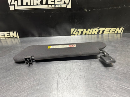 04-06 PONTIAC GTO RH PASSENGER SIDE SUN VISOR OEM #N684