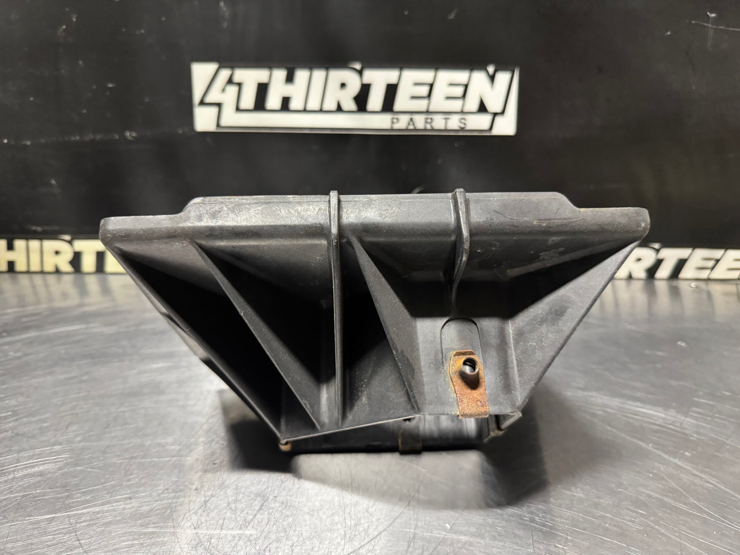 97-04 C5 CORVETTE BATTERY TRAY OEM 10268430 #N160