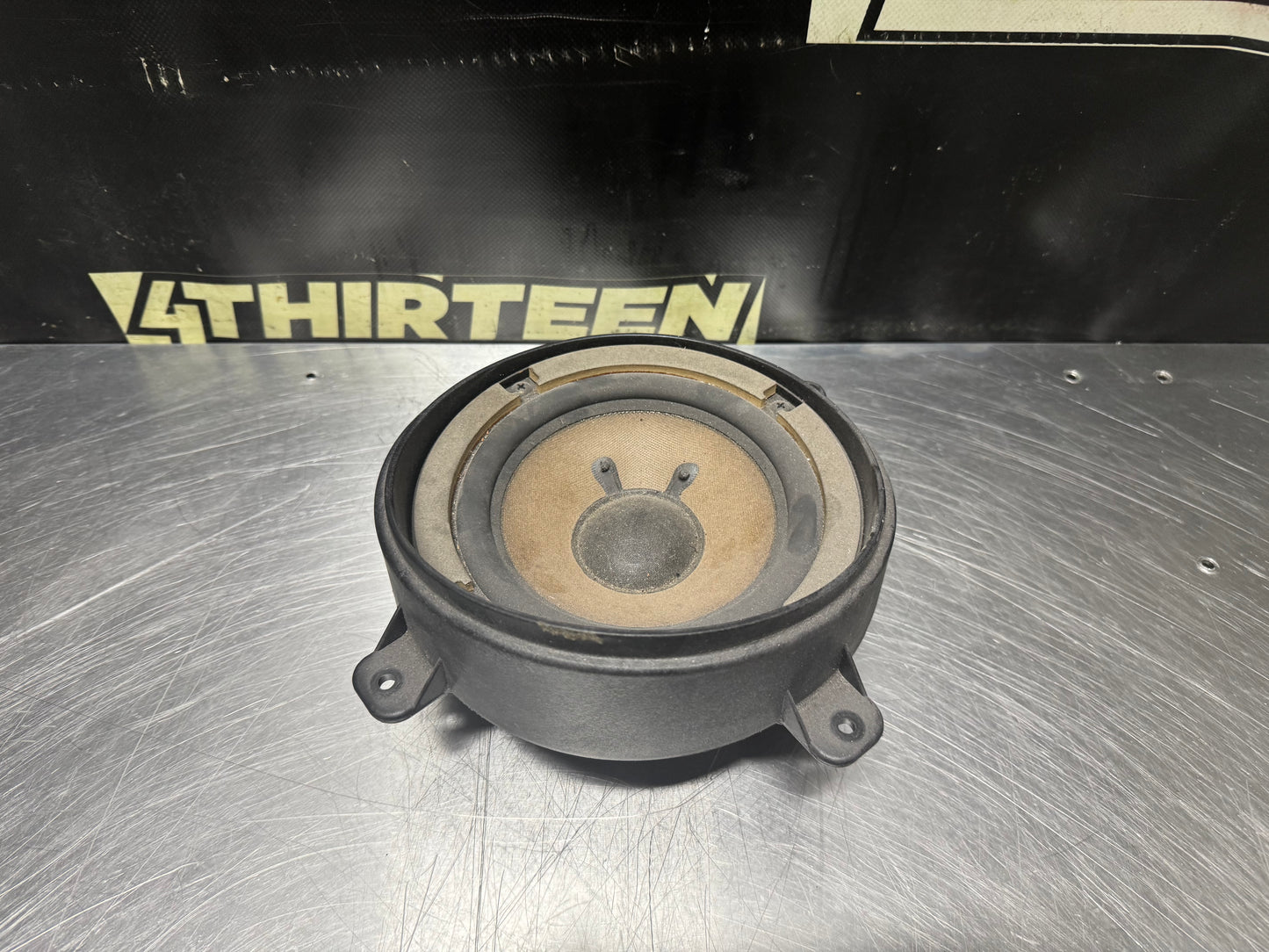04-06 PONTIAC GTO REAR DECK SPEAKER 92100881 OEM #N569