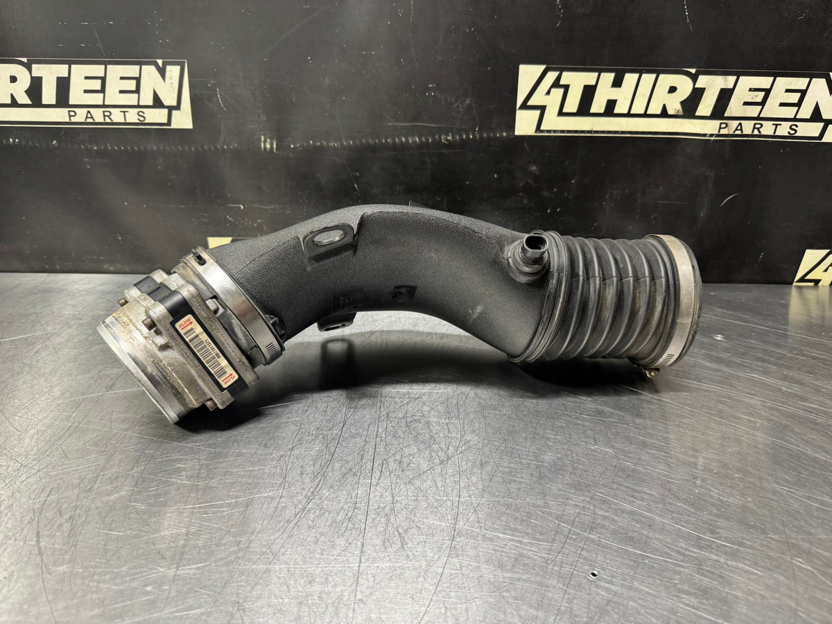 97-04 C5 CORVETTE AIR INTAKE BRIDGE W/ MAF OEM #N914