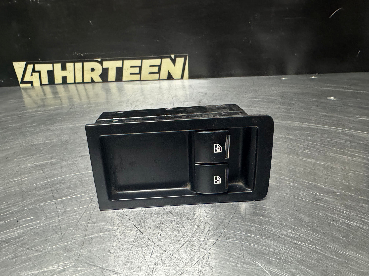 04-06 PONTIAC GTO WINDOW SWITCHES 92111692 OEM #N284