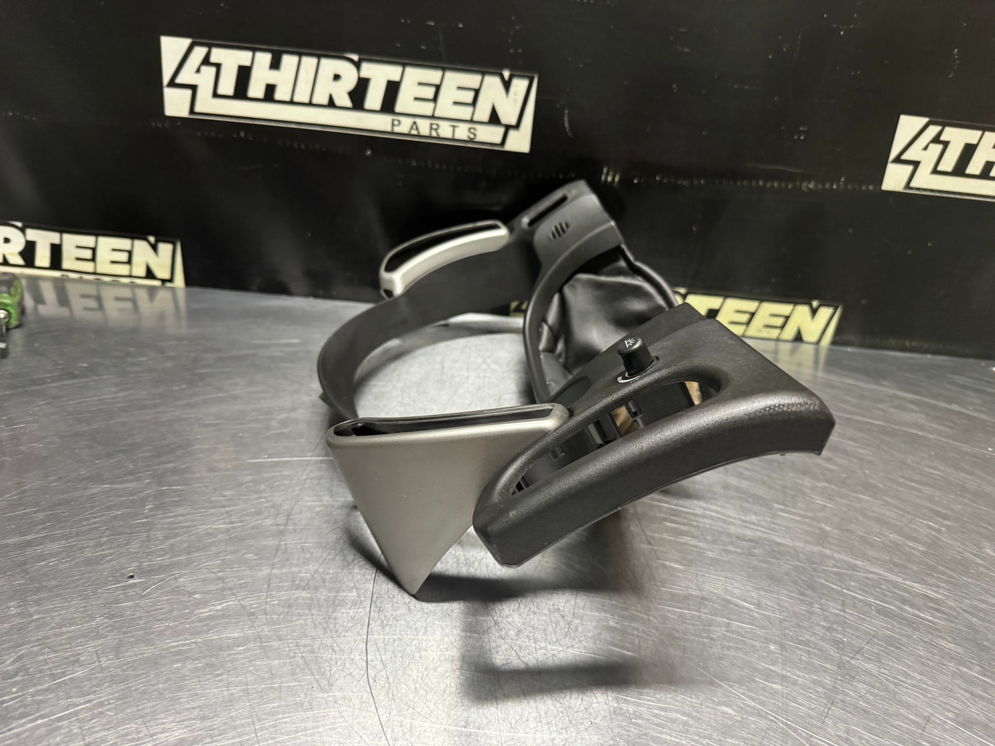 05-13 C6 CORVETTE INSTRUMENT CLUSTER TRIM BEZEL COVER 15227367 OEM #N688