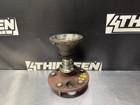 2004 PONTIAC GTO DRIVER REAR LR WHEEL HUB OEM #L230