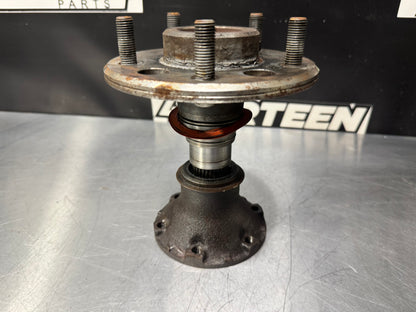 2004 PONTIAC GTO PASSENGER REAR RR WHEEL HUB OEM #L229