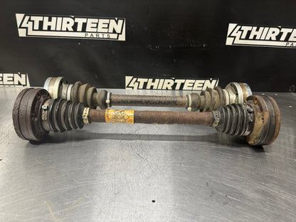 04-06 PONTIAC GTO AXLE SHAFT PAIR DRIVER AND PASSENGER SIDE LH & RH #L396