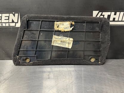 97-04 C5 CORVETTE PASSENGER FOOTWELL CARPET TRIM OEM 10352378 #L335