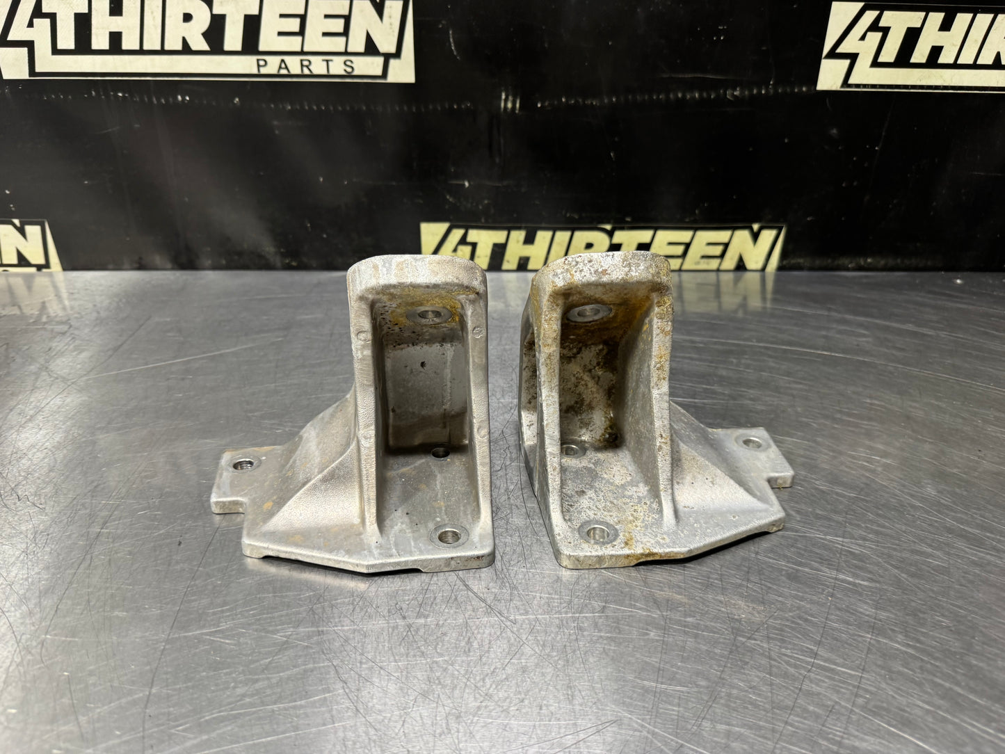 1997 - 2004 CORVETTE C5 OEM MOTOR MOUNT PEDESTALS 10260642 10260643 #N823